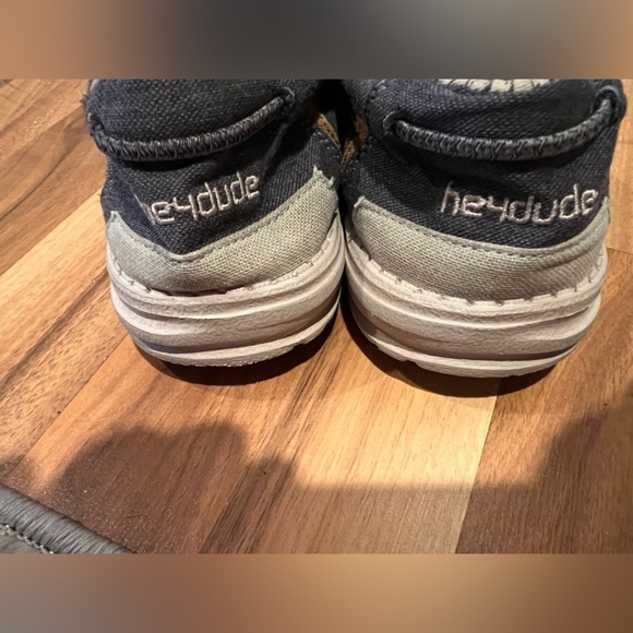 Hey Dude Men's Welsh Chambray Sea Blue Casual Shoes, size 8, distressed, GUC - Picture 6 of 7